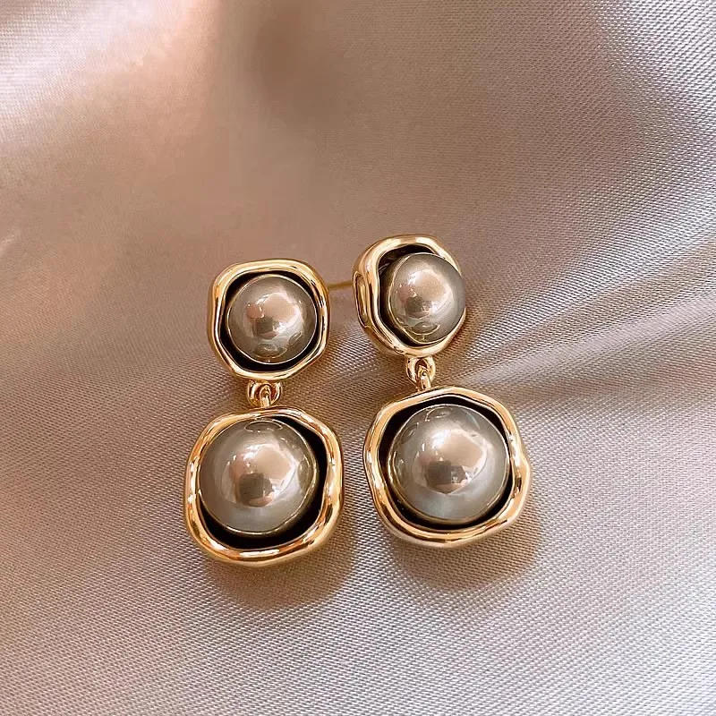 2024 Korean Fashion Grey Pearl Ear Rings Classic Black Swan Pearl Women Pendant Ears Drops Proposal Gifts Daily Wearing Jewelry