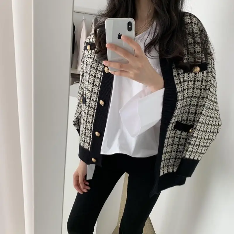 Women\'s Sweater Cardigan Autumn Korean Chic Knit Coat Single Breasted Black White Plaid Long Sleeved Sweater Jacket for Women