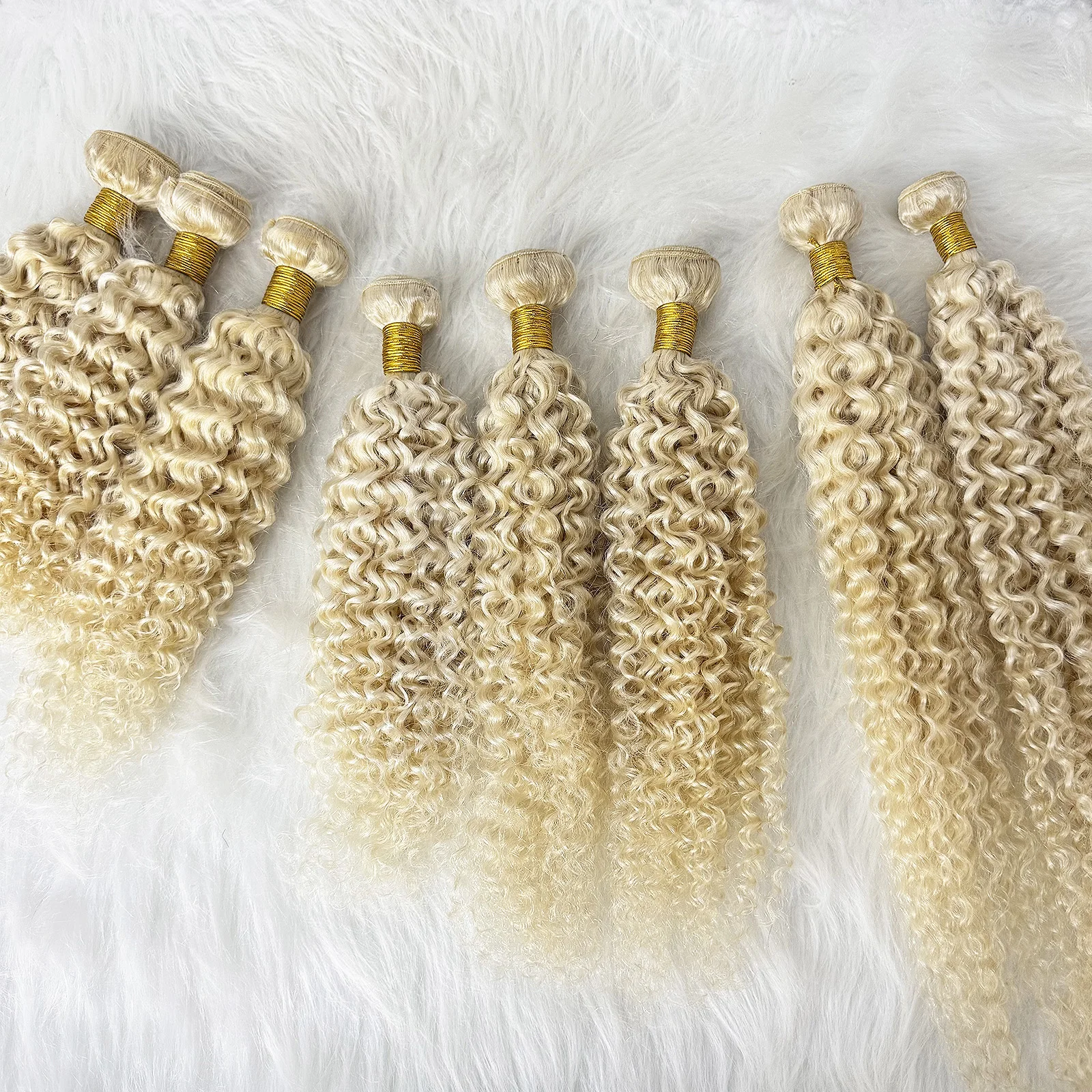 613 #   Ekstensi Rambut Manusia Remy Brasil Pirang Jerry Curly 100% Rambut Manusia untuk Tata Rambut Wanita 12-26 Inci