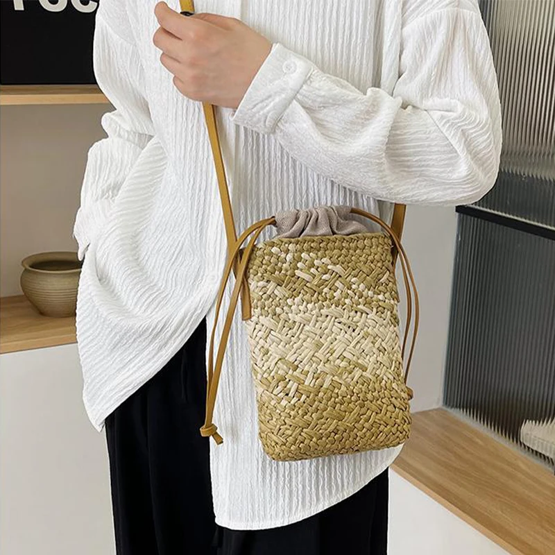

Fashion Designer Woven Bag New Trend Crossbody Bags Simple Versatile Handmade Shoulder Bags Drawstring Casual Women's Straw Bags