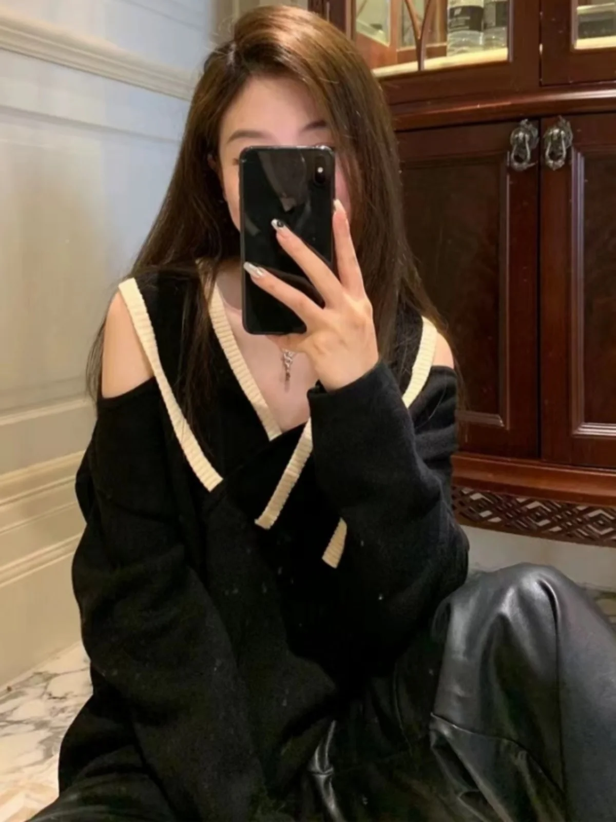

Ele V-Ne oulder-Bared Sweater Women's Autumn Winter Loose Fit Slimming Top Korean Sle Long Sve Knittedwear