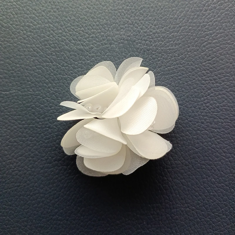 1Pcs Beaded Lace 4cm Pearl Flower Patches Beaded Appliqued DIY Craft Sewing Sew-On Wedding Dress Christmas Garment Decoration