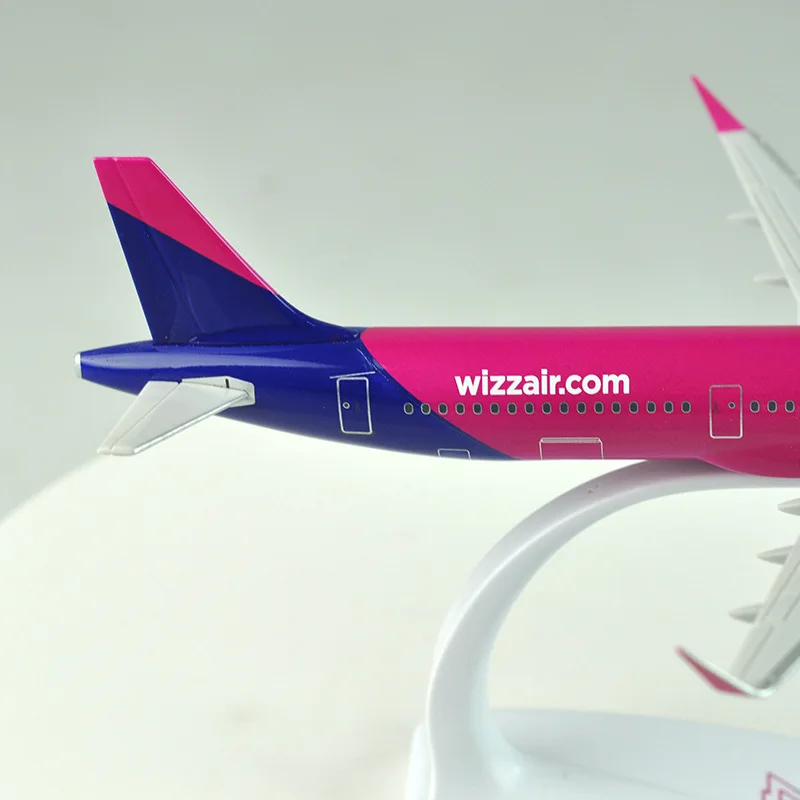 Imagem -05 - Wizz Air Kit Modelo de Avião Pré-construído Resina Aeronave Coleção e Presentes Modelo Airbus A321 Plane1 200 20cm