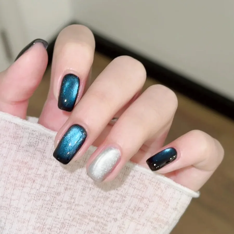 

24PCS Blue Black Cat Eye Short Coffin False Nails Glitter Pure Color Sweet Style Fake Nails for Girls Wearable Simple Nail Tips
