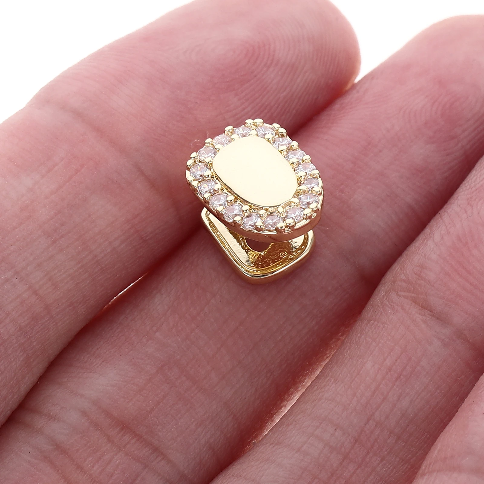 

Single Diamond Studded Front Tooth Grill Gold Color Lightweight Metal Teeth Jewelry Hip Hop Accessories Round Shape Decorative