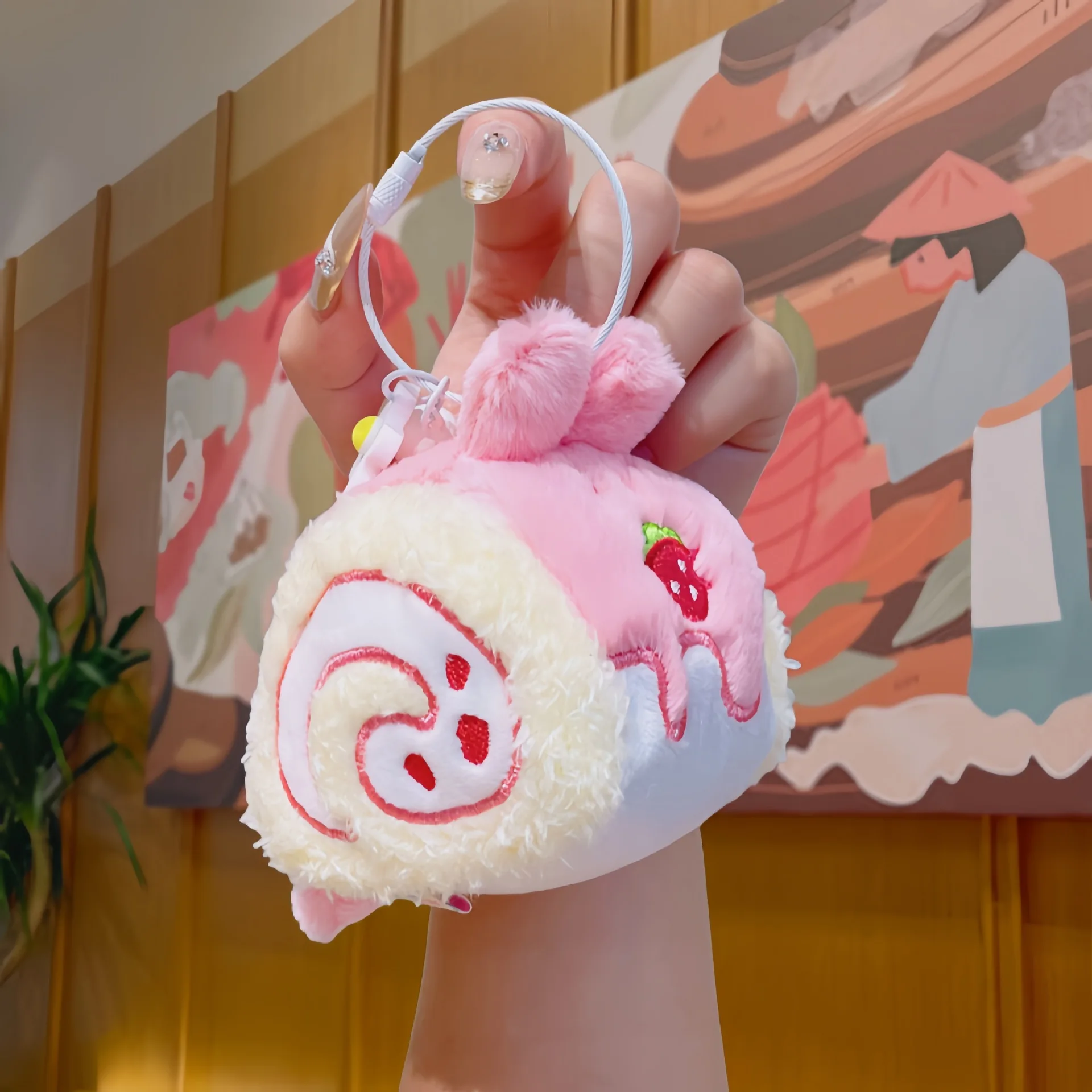 クリエイティブなスイスロールケーキキーホルダーぬいぐるみペンダントかわいい日本のケーキぬいぐるみバックパックデコレーションキーホルダー誕生日プレゼント