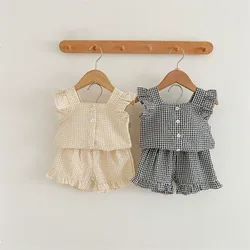 2024 Summer New Baby Shorts Lace Sleeve Square Neck Tops + Shorts 2 Pieces Suit Girls Grid Cotton Clothing Set Children Clothes