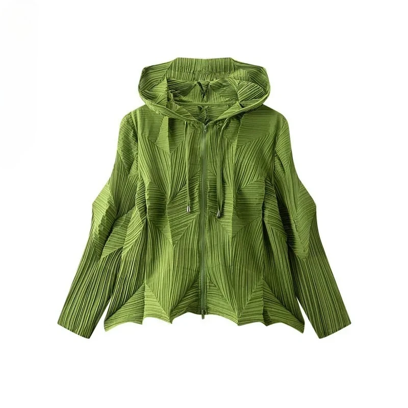 Chaqueta corta para mujer, Top holgado informal con cremallera, ropa de verano 2025, Miyake, Color sólido, manga de murciélago con capucha, plisado Irregular