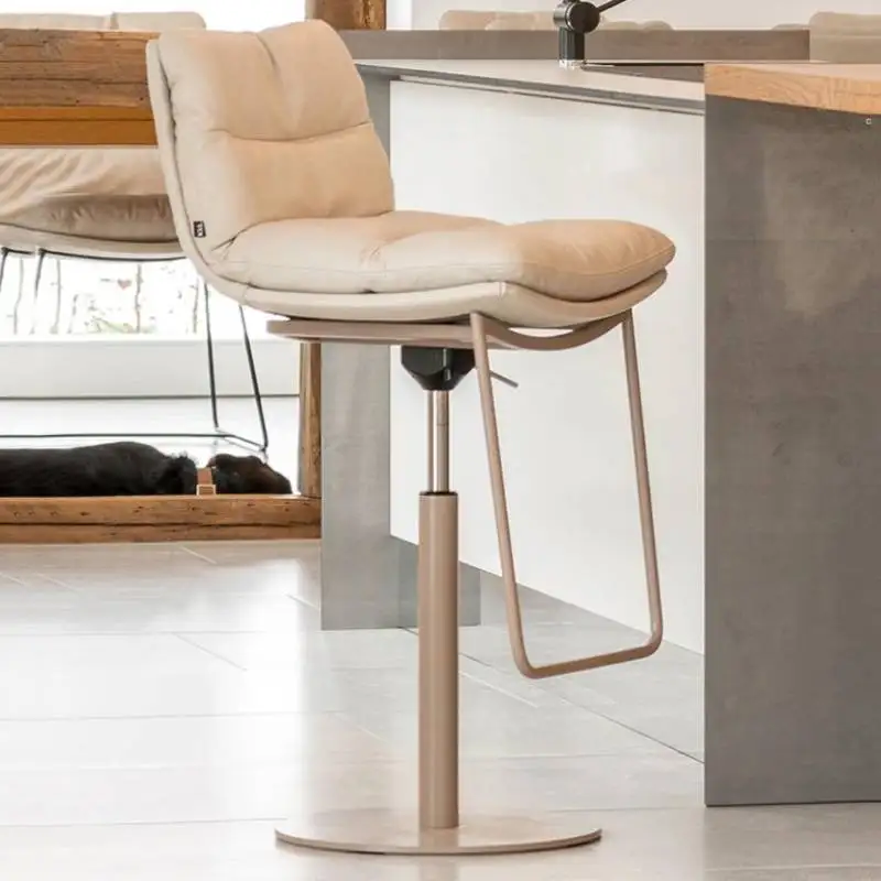 Рисунок 3 - Регулируемые кожаные барные стулья