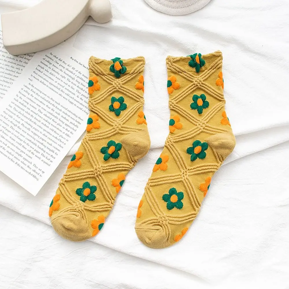 5Pairs Trendy Sweet Women Cotton Socks Embroidery Breathable Mid Tube Socks Girls Hosiery Floral Autumn Flower Socks for Girls