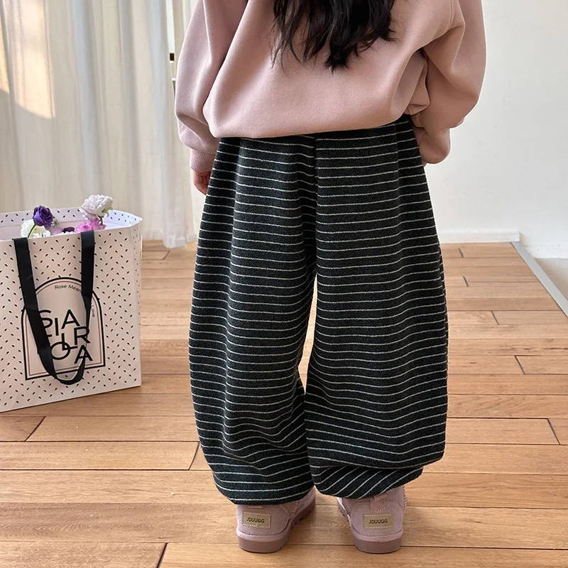Girls' Warm and Thick Daily Fashionable Striped Sweatpants Children's Casual Versatile Loose Closure Pants Trendy