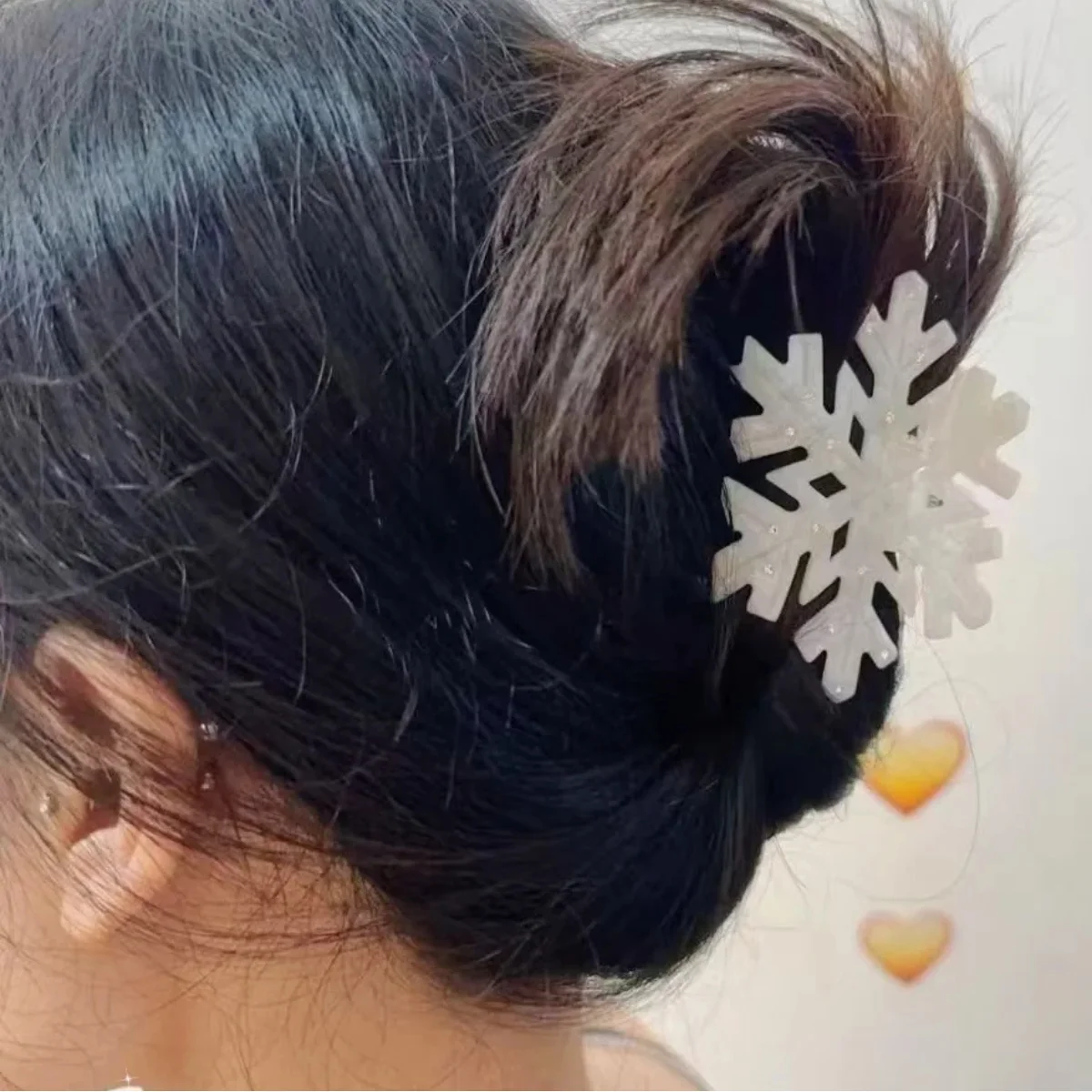 

New Snowflake Design High-Fashion Acrylic Shark Hair Clip New Hair Accessories Premium Korean Style Hair Accessories Christmas