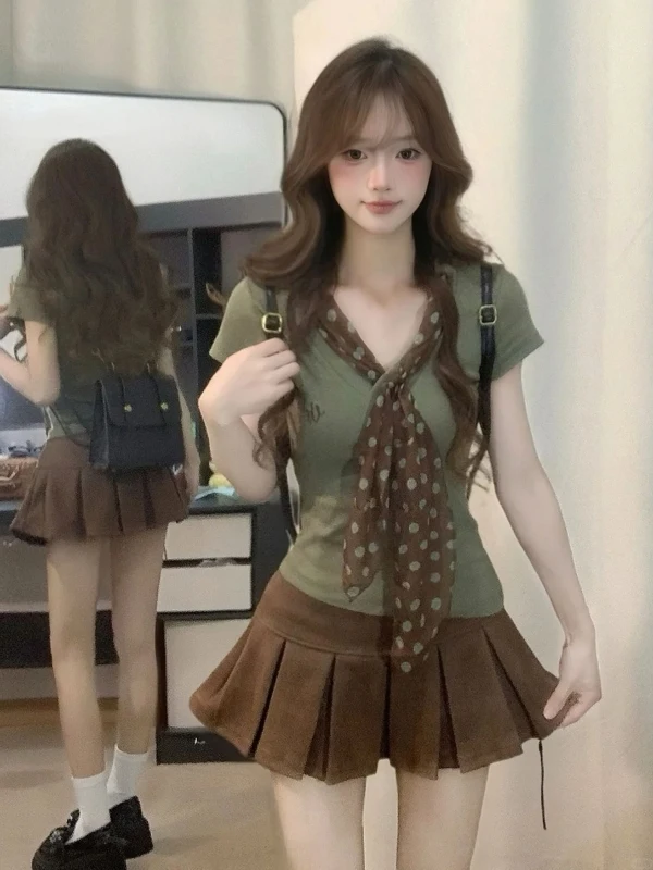 

Korean College Style V-Neck Polka Dot Short Sleeve T-Shirt Skirt Set Summer Fashion Outfit High Waist Pleated Skirt