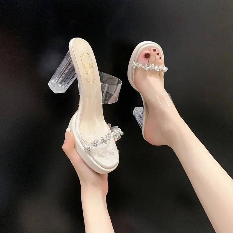 Talons hauts transparents pour femmes, gros biscuits, vent nickel é, pantoufles en cristal, nouvelle mode, été 2024