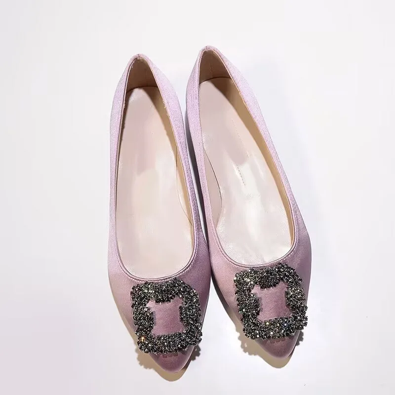 

2026 New Designer Snowflake Pointed Flat Shoes Women Square Single Shoes1.5cm heel Wedding Shoes
