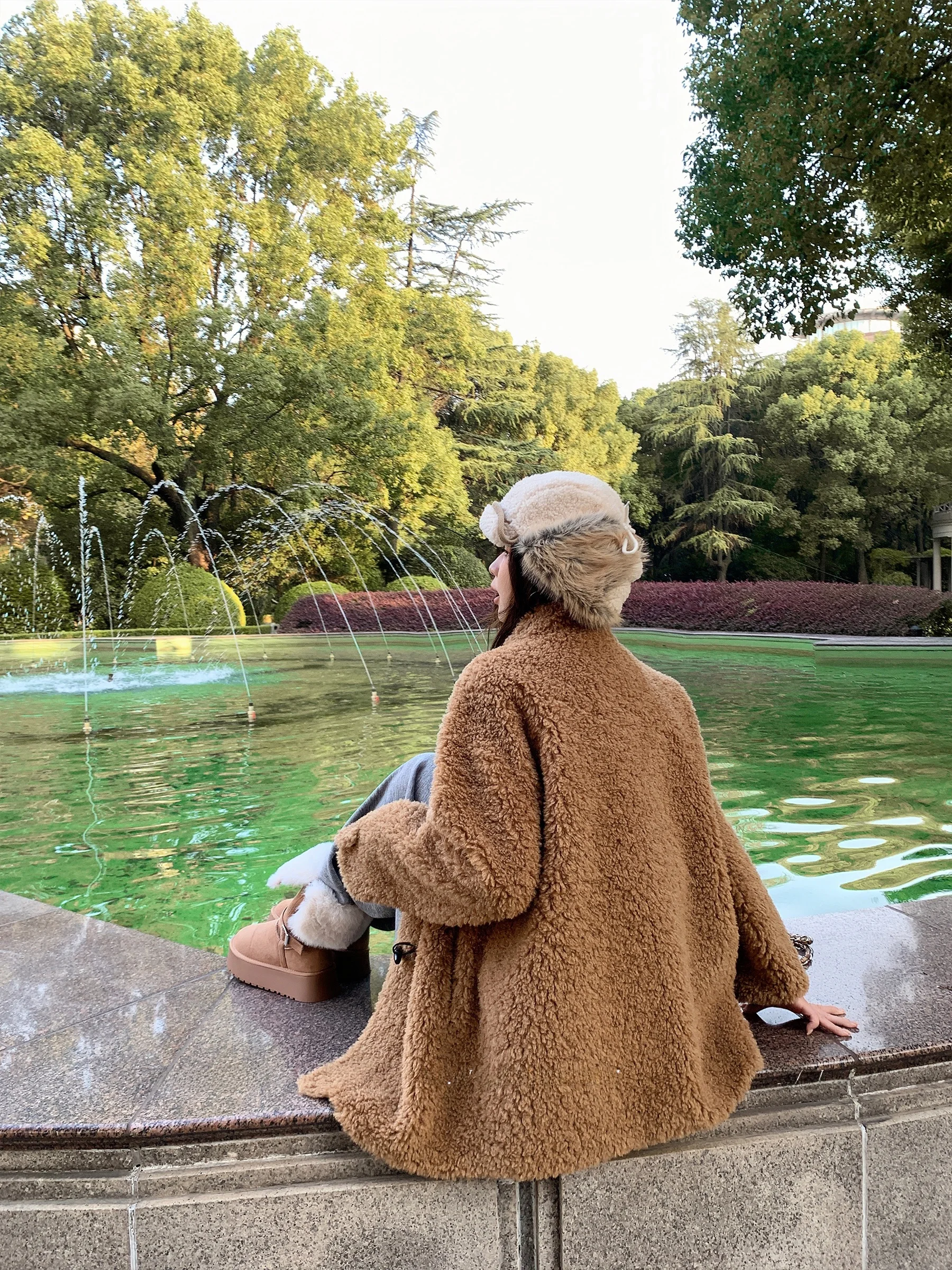 

Женское пальто Sam Seoi из искусственного меха и биошерсти средней длины, утепленное, осенне-зимнее, с бархатистой отделкой, H-образного силуэта