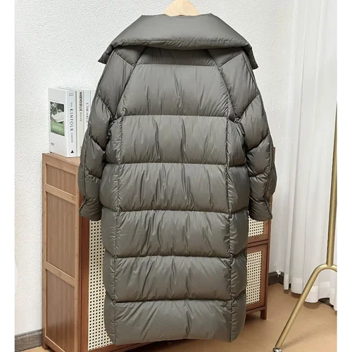 أسفل المعاطف