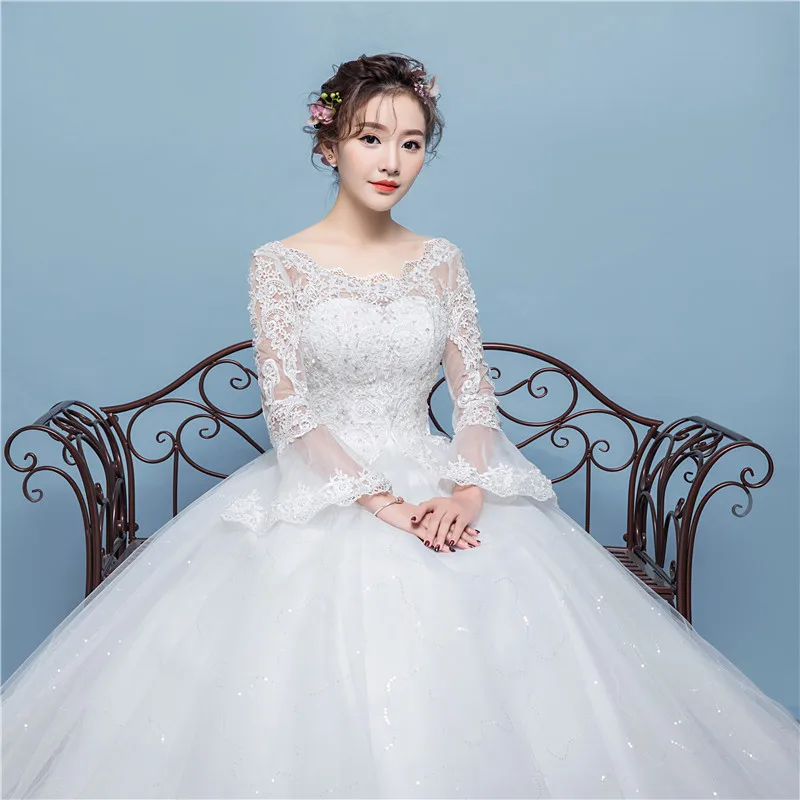 2018 Spring Latest Korea Fashion Long Sleeve Lace Flower Bridal Wedding Dress White Wedding Gown with Long tail