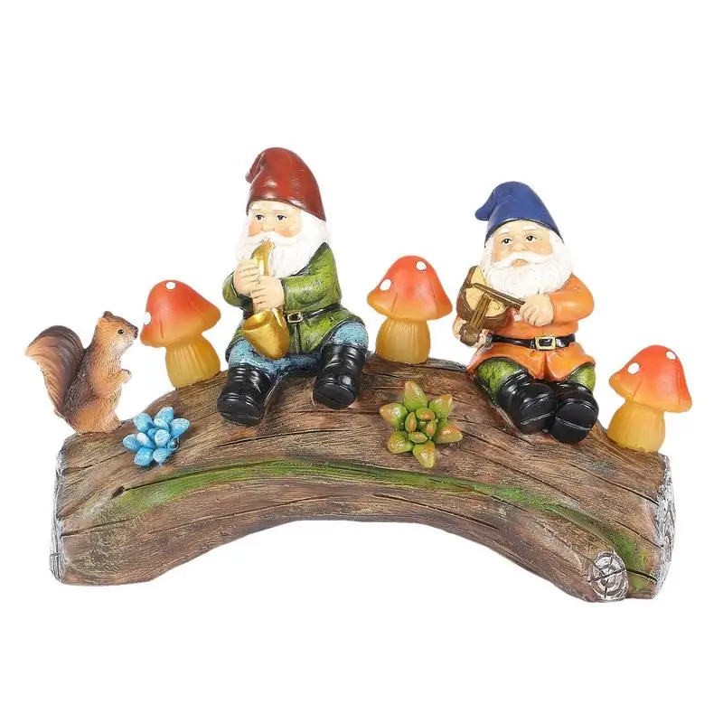 Solar Garden Decor Adorable Solar-Powered Yard Statue Solar Powered LED Yard Sculptures Resin Squirrel Gnome Decorations For