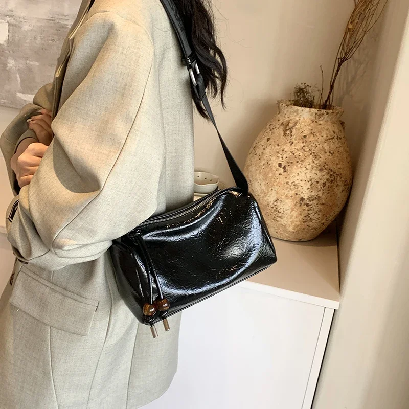 Small Gold Cute PU Leather Shoulder Bag Lady Handbags and Purses Women 2024 Korean Fashion Solid Color Crossbody Bucket Bag