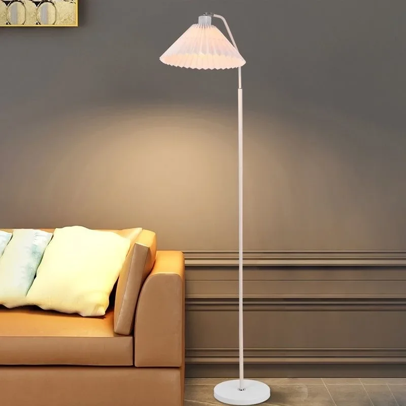 Nordic Style Pleated Shade Standing Lamp – E27 LED Compatible Floor Light for Bedroom, Living Area & Cozy Reading Corner