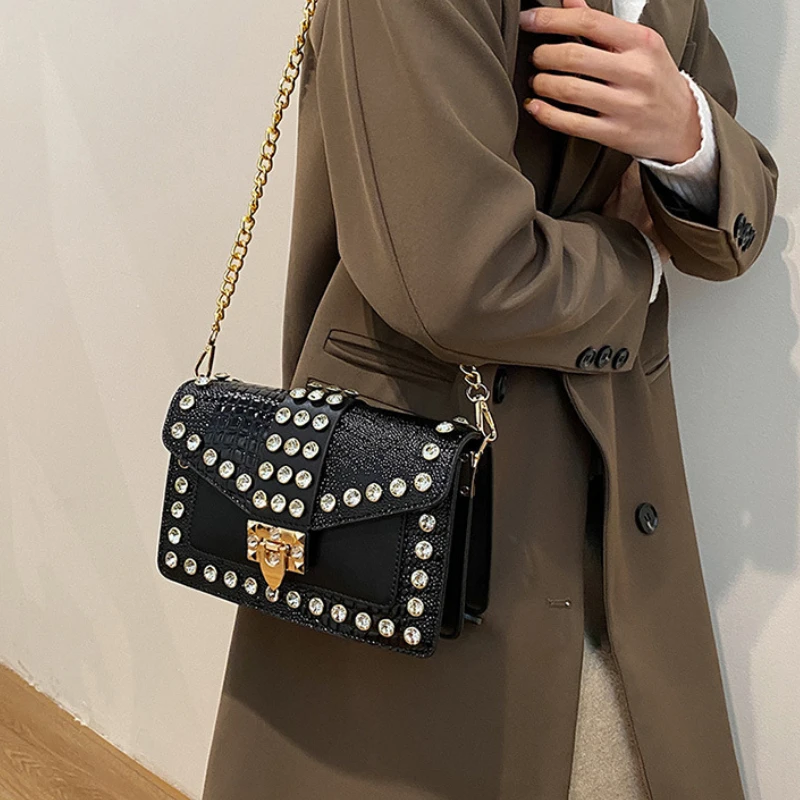 Vintage Flap Purse and Handbags Women Bag Rivets Diamond Fashion Commute Small Square Bags Girls Casual Shoulder Crossbody Bags