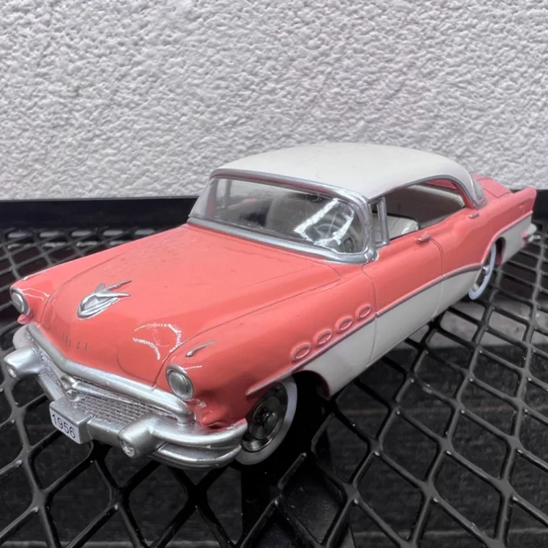 Diecast 1:43 Scale 1956 BUICK ROADMASTER Classic Vintage Car Alloy Emulation Car Delicacy Model Static Toy Gift Display