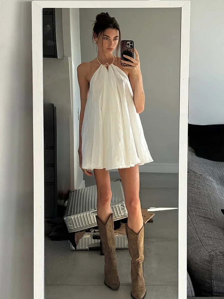 

FDEY Metal Flower Decoration Dress Women Halter Bandage Backlss Sleeveless Vacation Elegant Sweet Prom Party Mini Bodycon