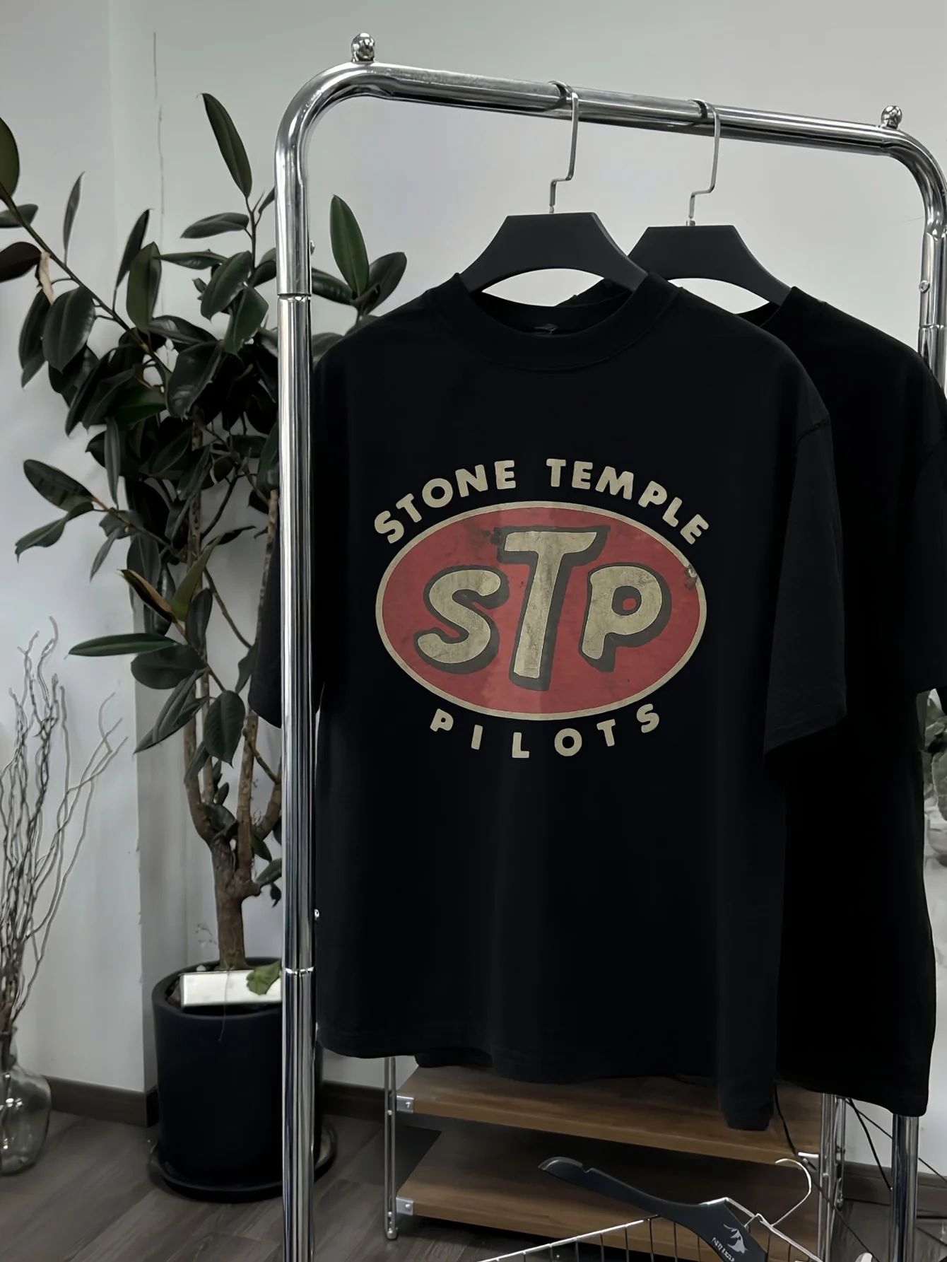 تي شيرت كلاسيكي جديد بشعار ريترو لعام 2025 بنمط عتيق قابل للتنفس من القطن فضفاض مناسب غير رسمي تي شيرت كلاسيكي برقبة دائرية #2