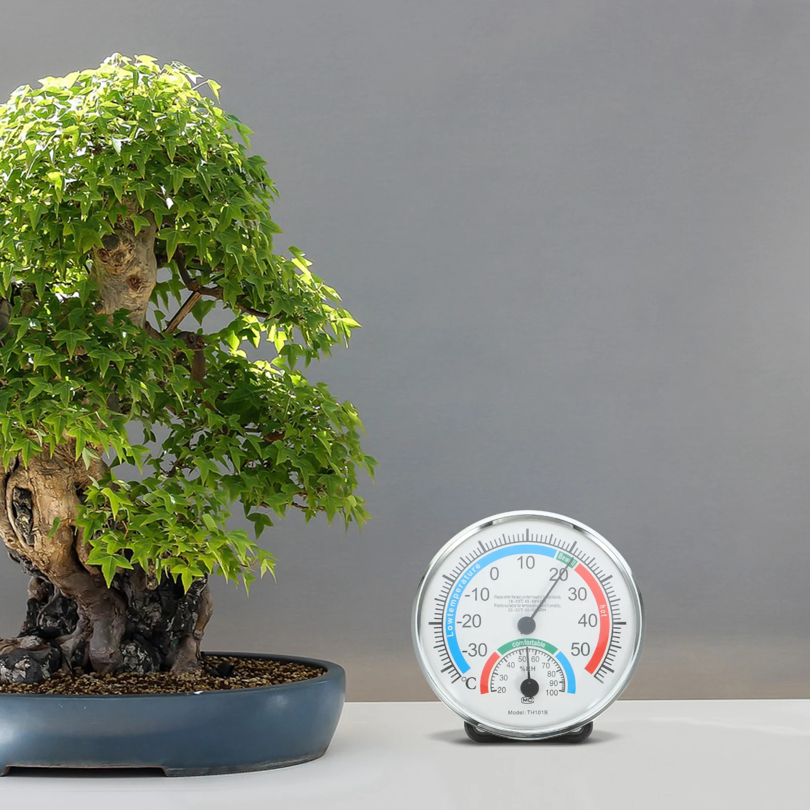 

2 in 1 Temperature Humidity Gauge Clear Scale Wall Hangable Desk Thermometer Patio Use
