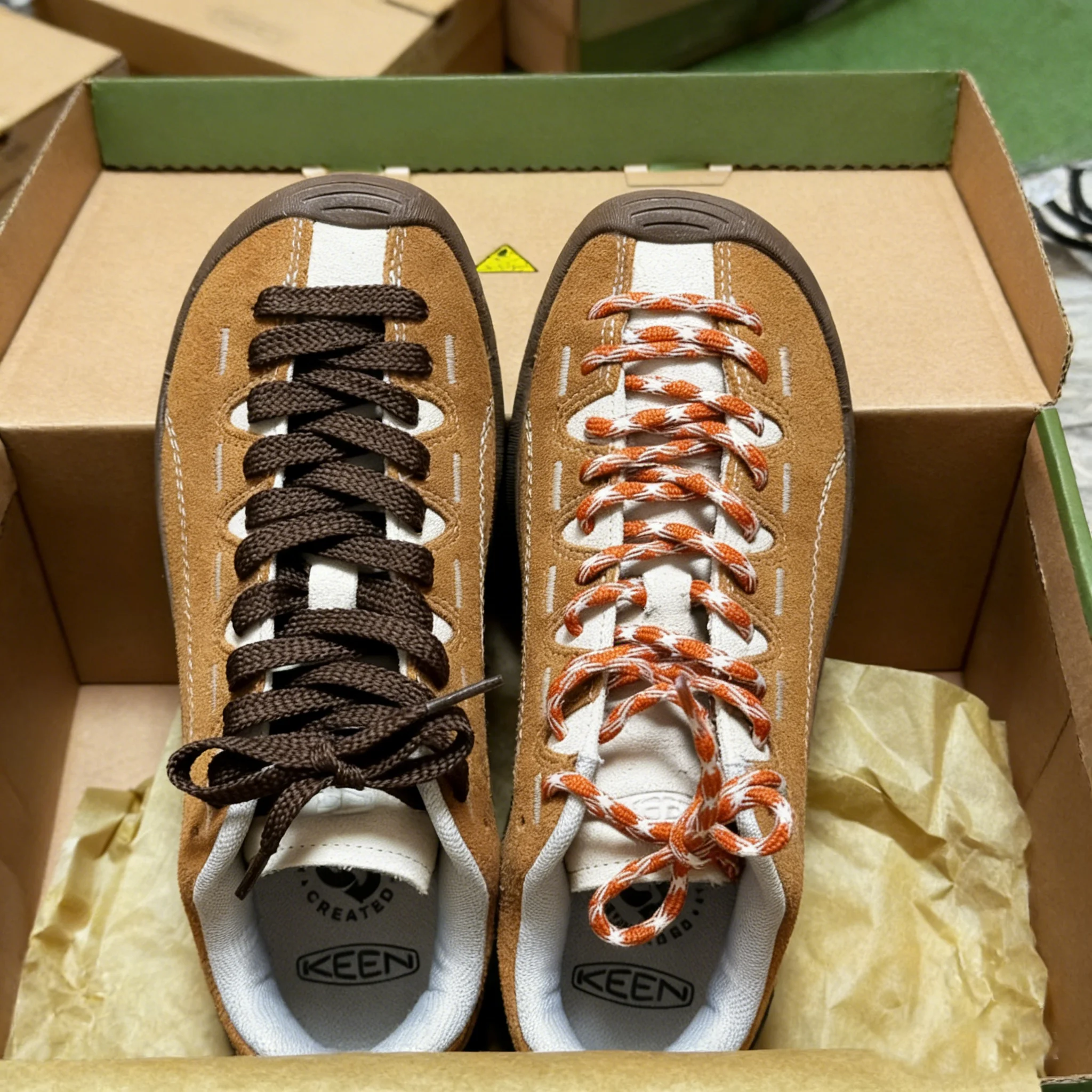 cadarcos-universais-de-couro-marrom-liso-adaptados-para-sapatos-da-serie-jasper-mountain-–-acessorios-de-calcados-modernos-e