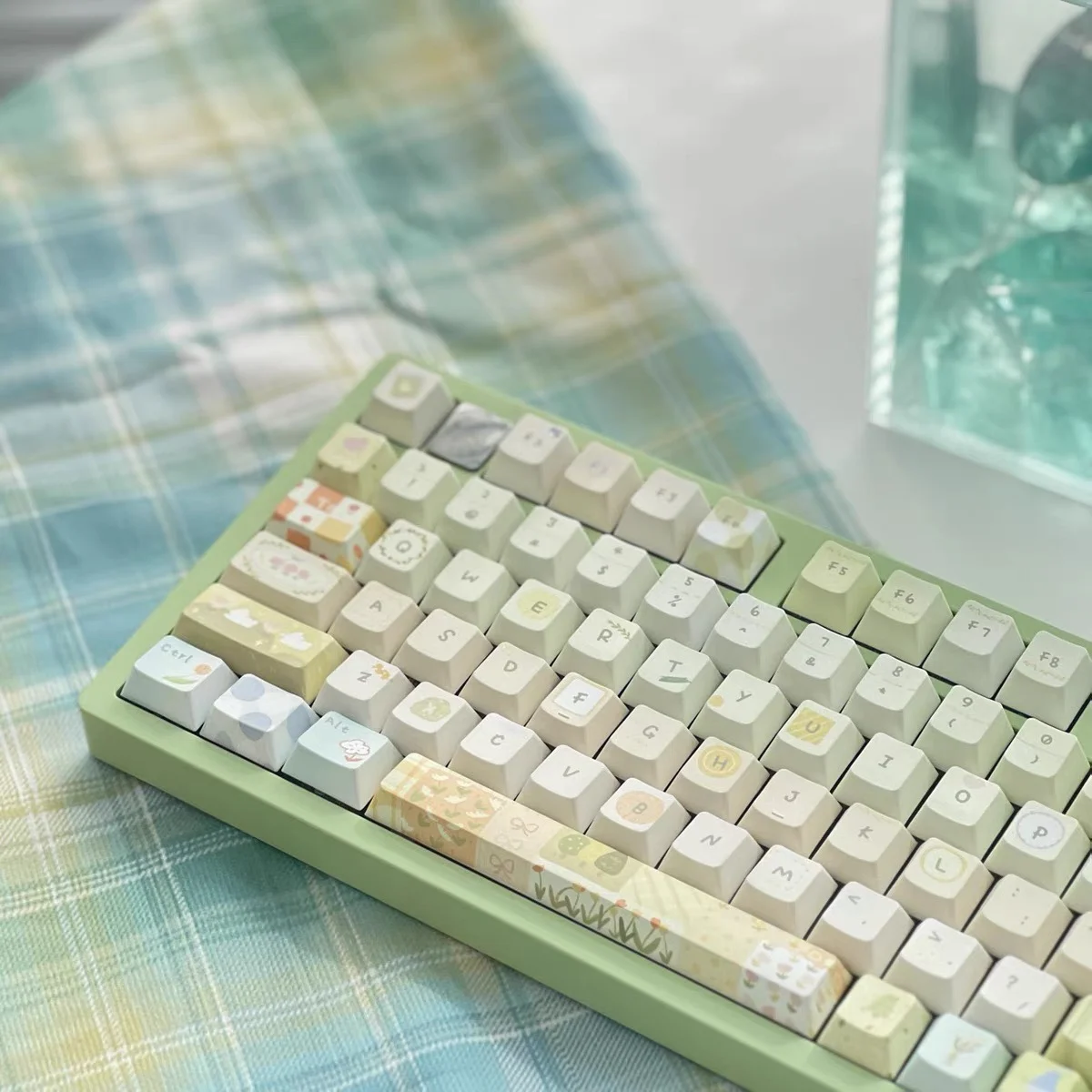 

Sishi Jingzhi оригинальный заводской рост колпачки для клавиш на заказ pbt горячая сублимация Xiaoqing свежий ветер ручная роспись милый