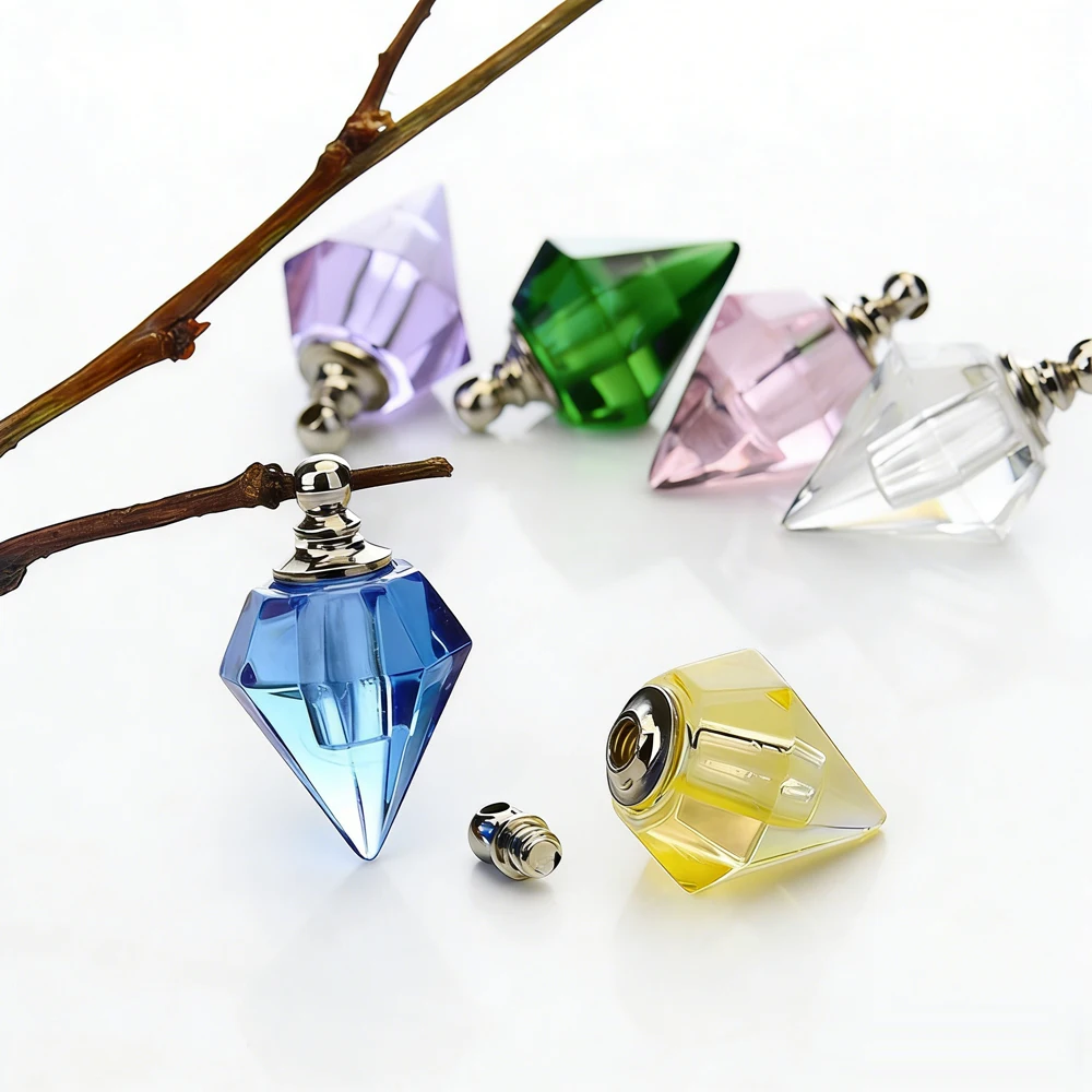 

100pcs/lot lovely gift White color Diamonts shape Crystal Perfume & Aroma Oil Vials Pendants Essential oil pendant