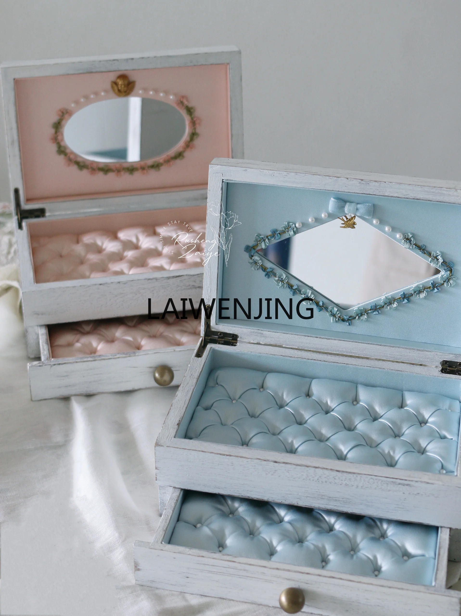 LYN French old white retro silk double-layer jewelry box, holiday gift baby box.