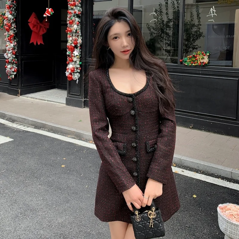 Black Tea Style Dress with Coarse Tweed Long Sleeved Dress,nail Bead Sexy Round Neck 2024 New Women's Clothing Autumn and Winter