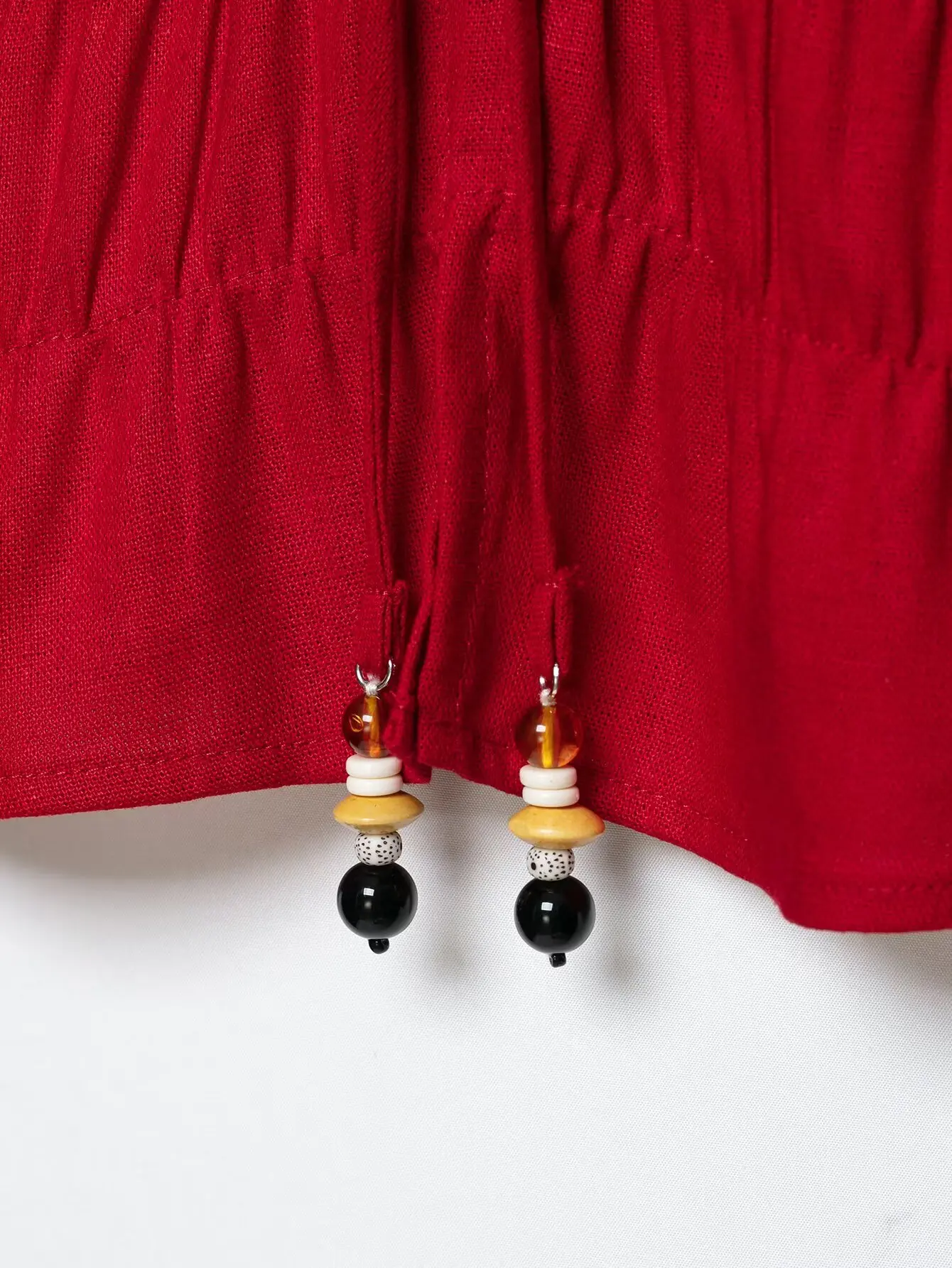HH Elegantes Damen-Set in Rot, 2-teilig, mit Neckholder-Crop-Top und Stufenrock, Sommer-Outfit für Hochzeitsgäste und Urlaub – Detail 6