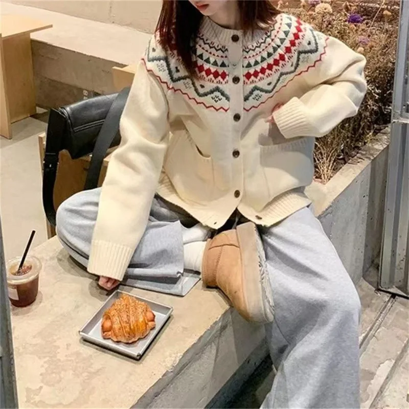 ใหม่สไตล์ขี้เกียจเสื้อสเวตเตอร์ถักวรรณกรรมลูกเรือคอถักเสื้อกันหนาวผู้หญิงเสื้อแจ็คเก็ตอเนกประสงค์