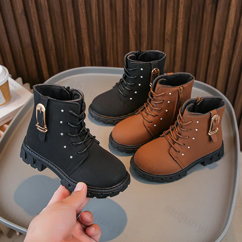 

Girls' Retro Buckle High Top Thick Soled Short Boots 2025 Autumn Children's Fashion Versatile Comfortable Platform Single Boots