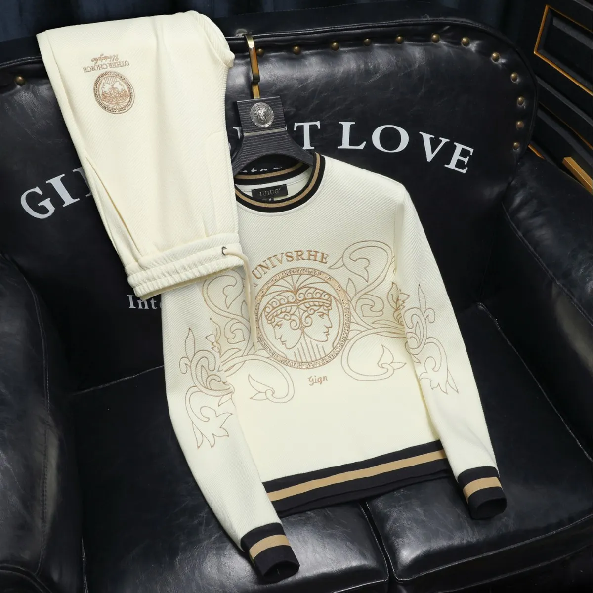 

Мужской повседневный спортивный костюм: свитшот с круглым вырезом и длинные брюки, комплект из двух предметов, осенне-зимний модный брендовый костюм для активного отдыха