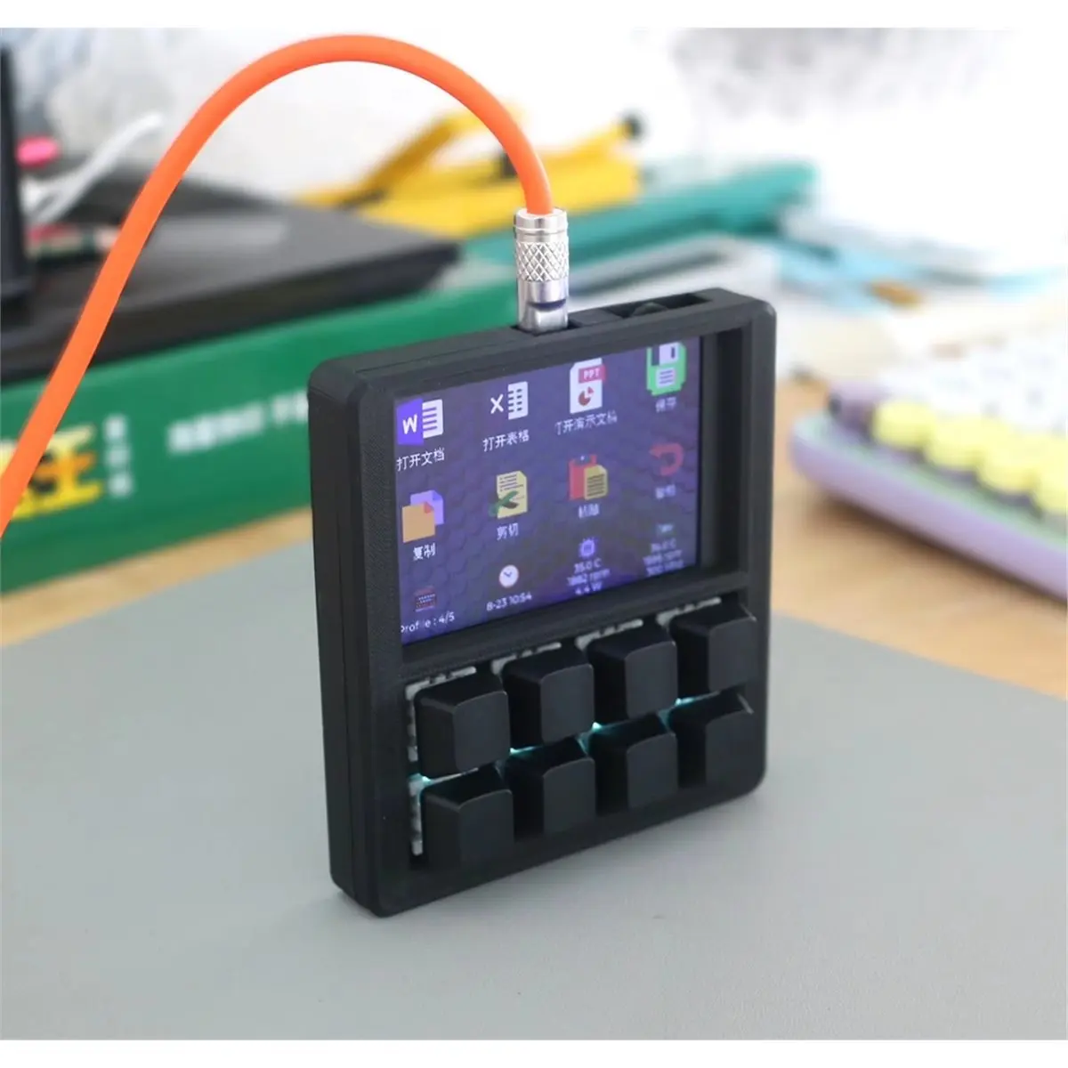 

(A26M) 3.5 Inch LCD Programmable Macro Keyboard 8-Key Hot-Swappable RGB Backlight USB Secondary Display Black