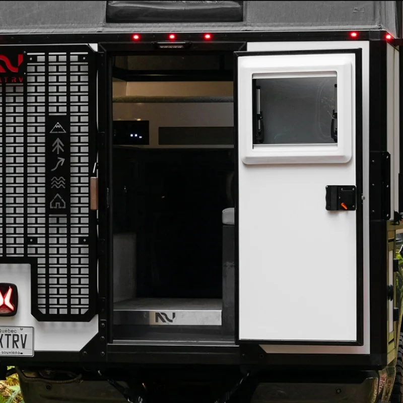 Prezzo di fabbrica Nuovissimo telaio per porta nero in lega di alluminio Pannello per porta bianco RV con porta a goccia per finestra push-out