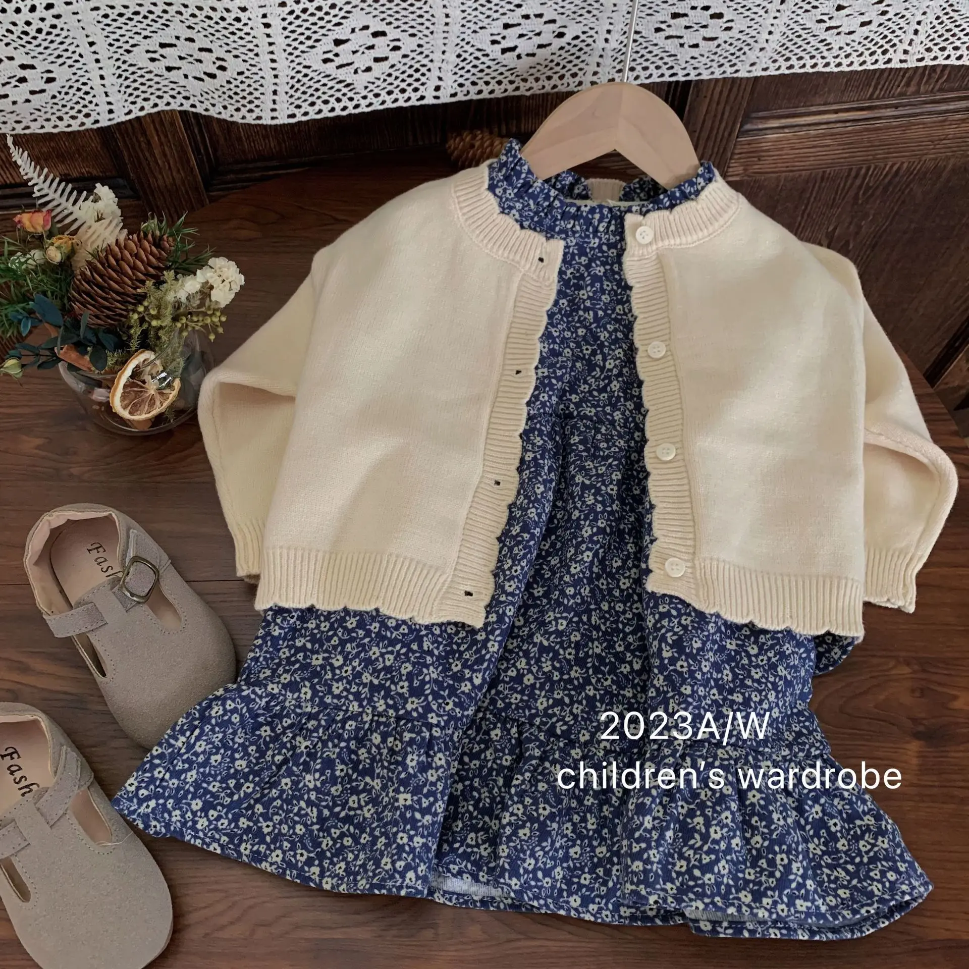 

Girl Clothes Suit Dress Set Korean Style 2023 New Girls Fashion Set Autumn Knit Sweater Cardigan Floral Dress Two-piece Set