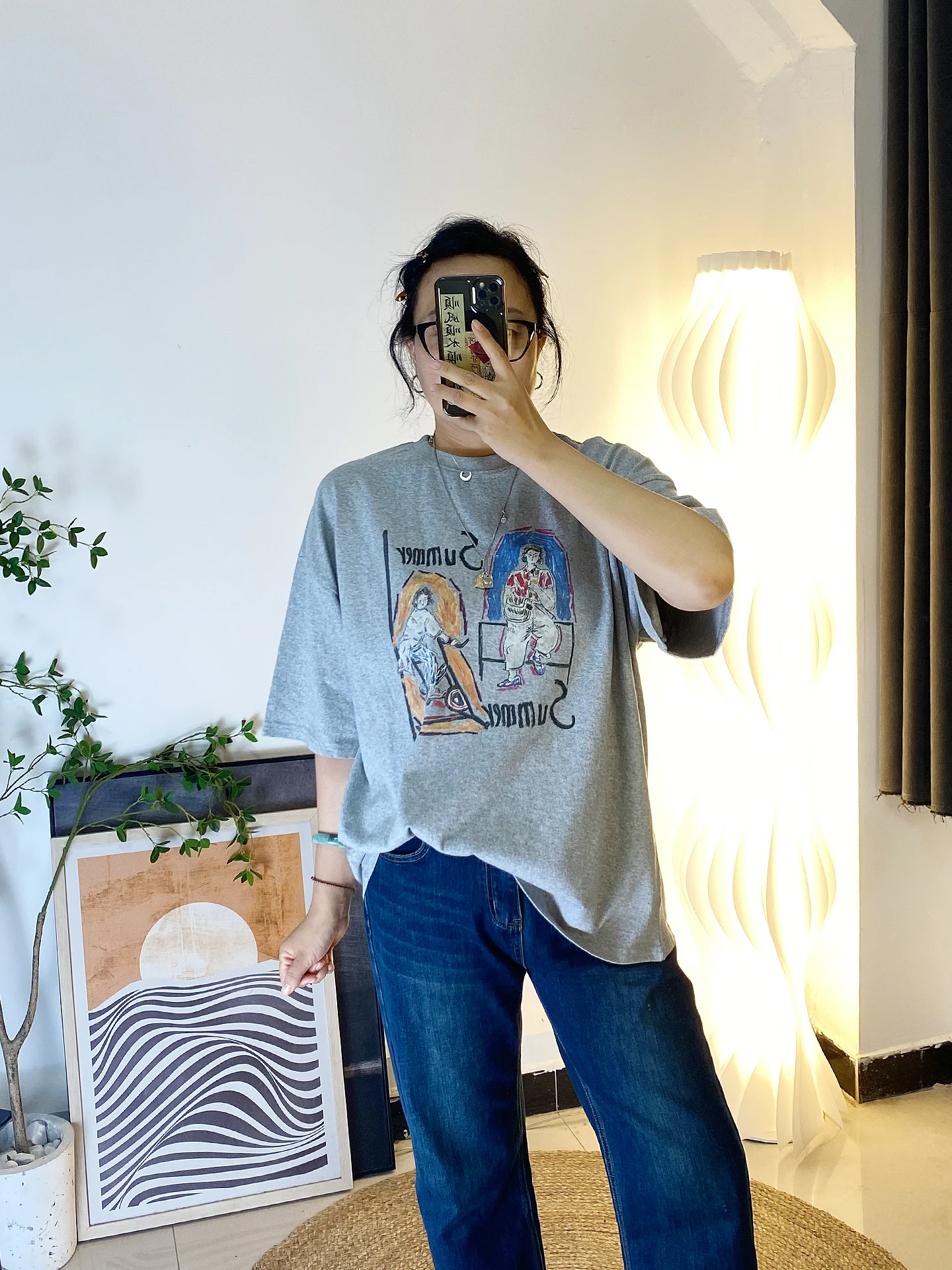 

Свободная женская футболка большого размера с мультяшным принтом, скрывающая недостатки фигуры, в корейском стиле, осенне-зимний топ больших размеров