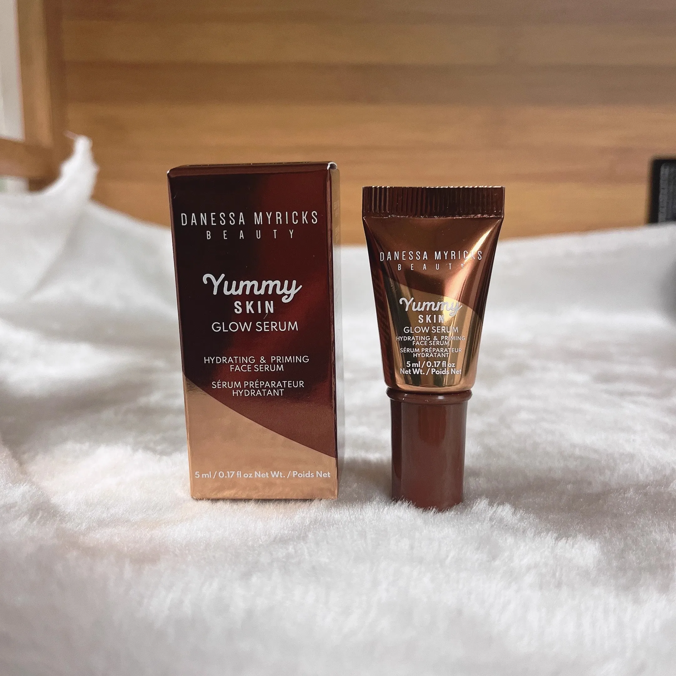 5ml muestra principal apretar piel deliciosa brillo suero imprimación Maquillaje facial trucos encantadores sombra facial resaltando líquido maquillaje Natural