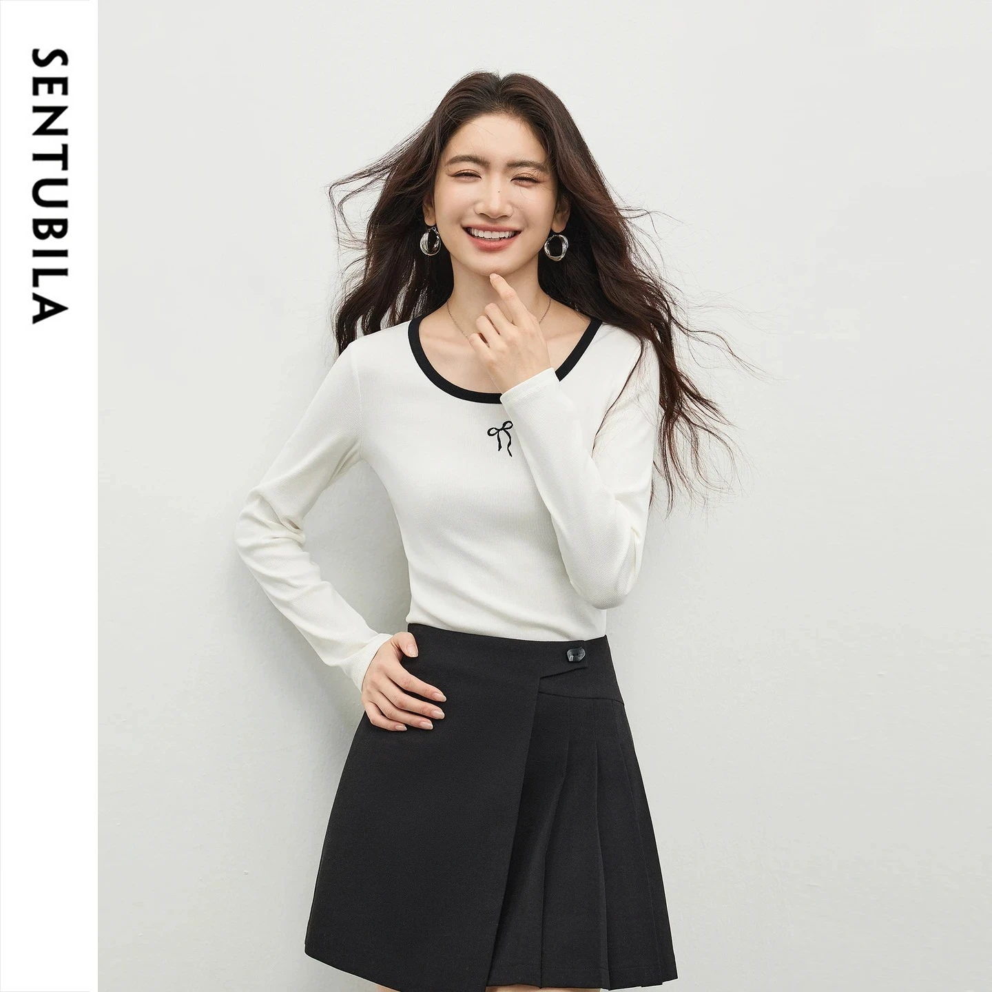 

SENTUBILA Women Long Sleeve T-Shirt 2026 Spring New Round Neck with Mini Bow Knit Top Embroidery Slim Fit Casual Tee 161TD5953