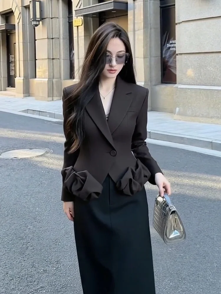 Stylish Women's Short Jacket Early Fall 2026 New Design Unique Waist-Cinched Bubble Hem One-Button Blazer Black Coat&Jacket