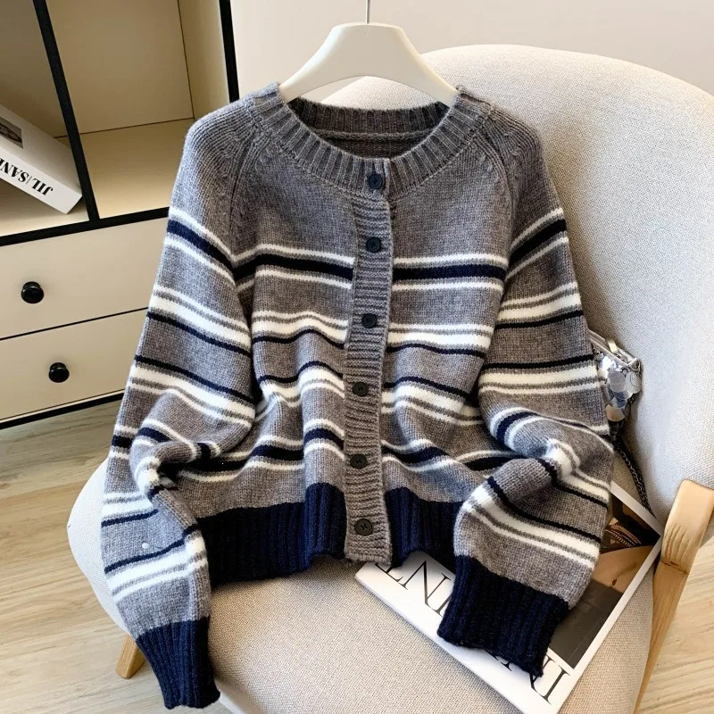 New Autumn and Winter Outerwear Sweaters, Petite Korean-style Tops Women Contrasting Color Striped Knitted Base Cardigans Women