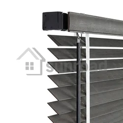 Custom-made PVC Fauxwood Venetian Window Blinds Wood Shutters Basswood Paulownia Wood Window Blinds Smart HOME DECOR