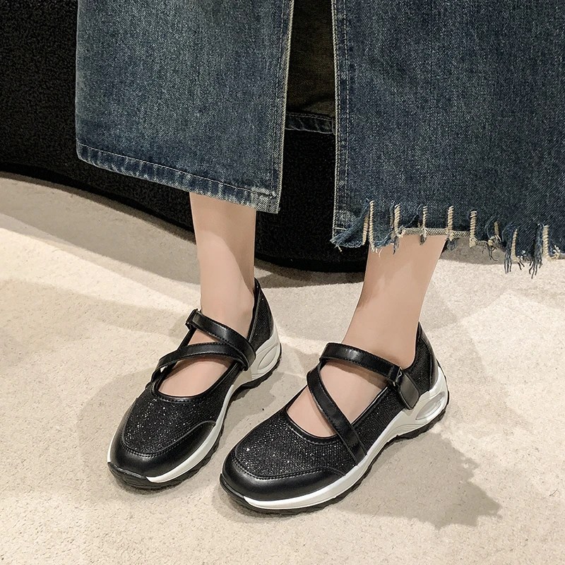 Thick soled women's shoes 2024 new low cut round toe comfortable wedge heel plus size fashionable sports women's casual shoes