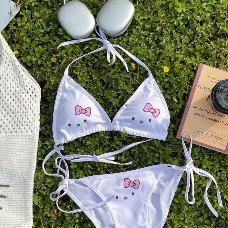 Nowe dwuczęściowy strój kąpielowy Hello Kitty dla kobiet, słodkie i modne bikini, małe piersi push-up, gorące wiosennya strój kąpielowy na wakacje,